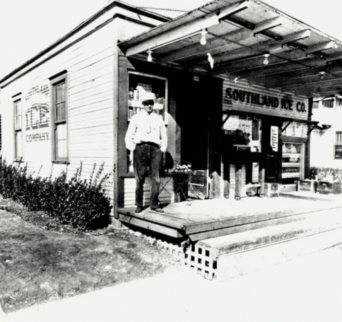 1927 Convenience Store